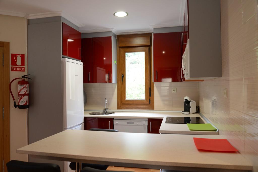 Apartamentos El Rincon De Limes كانجاس ديل نارسيا الغرفة الصورة